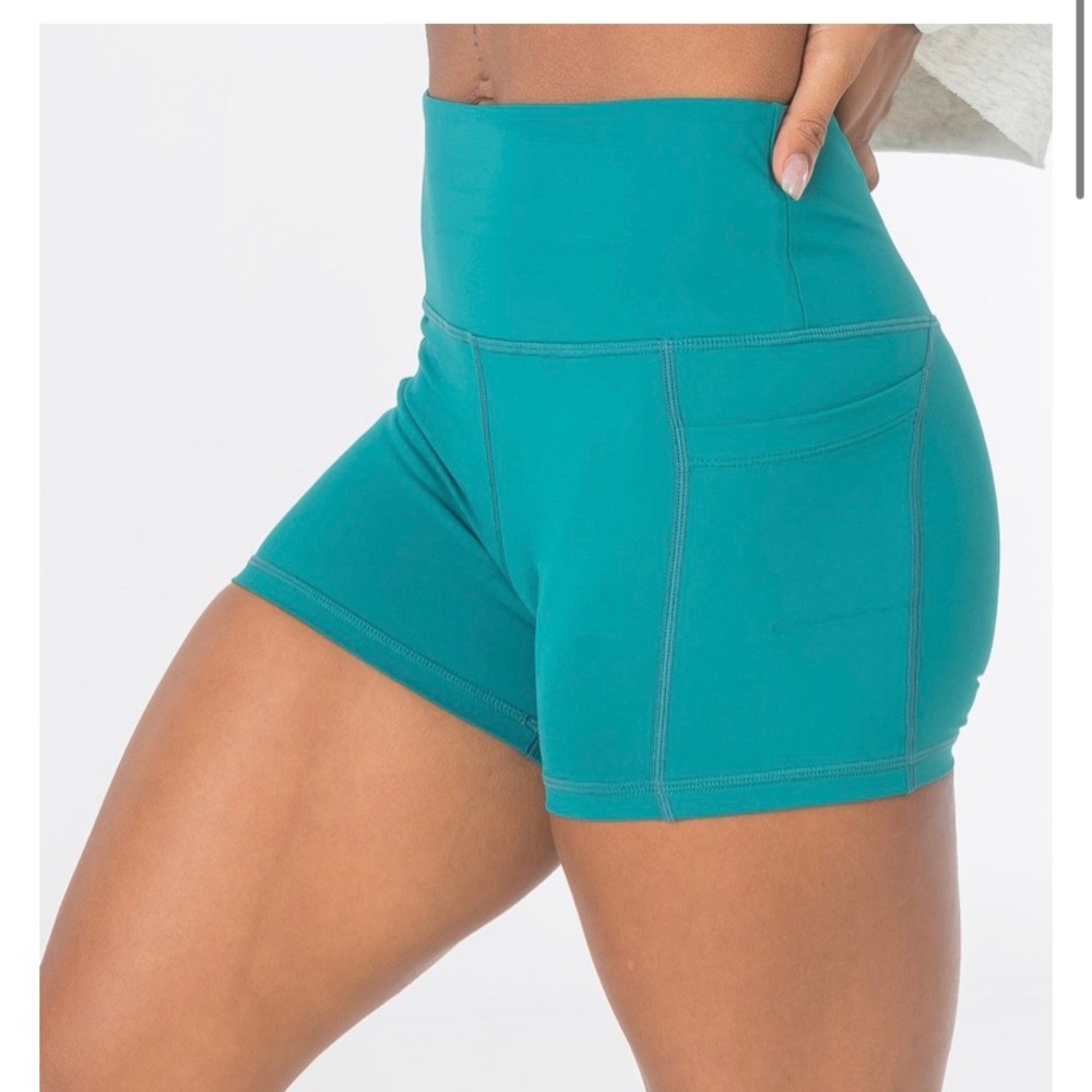 curves n combatboots 3” inseam workout shorts